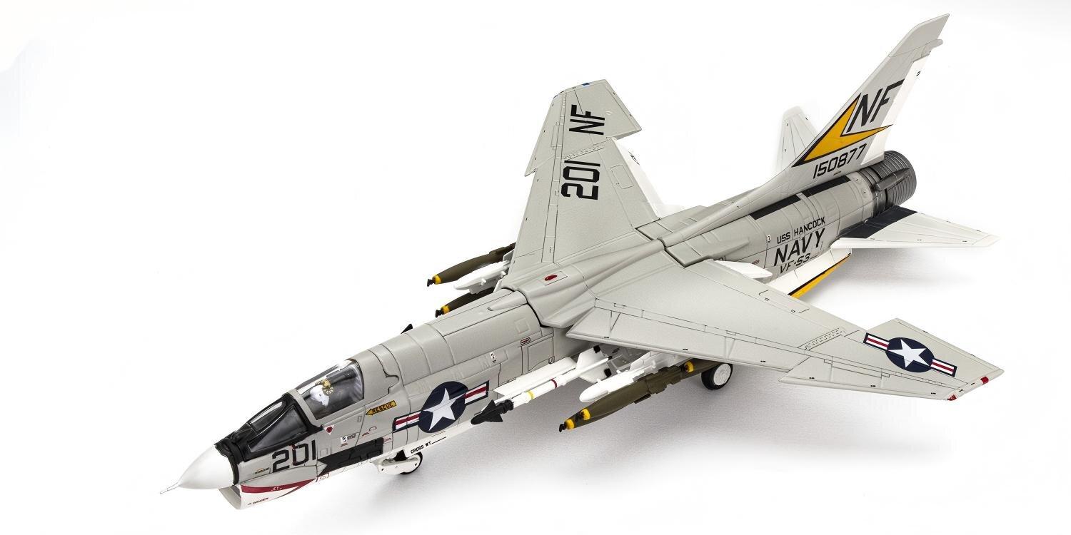 1/72 Scale F-8